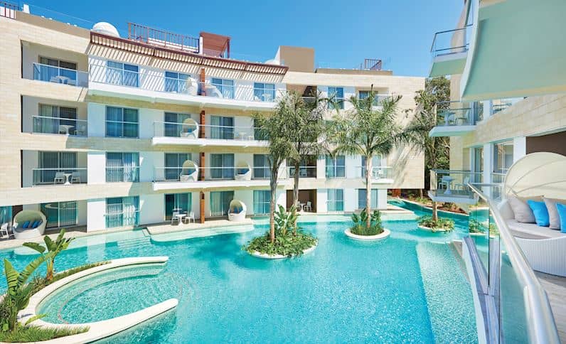 The Fives Beach Hotel & Residences Pool